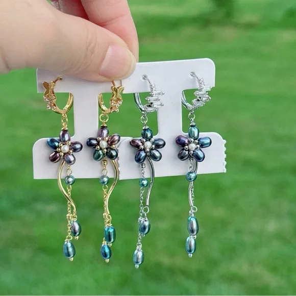 E246 Handmade Freshwater Pearl Flower Huggies Earrings - Picture 1 of 11